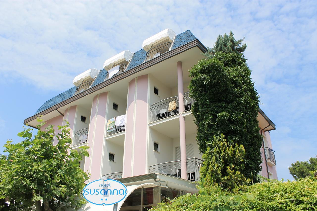 Hotel Susanna Rimini Bagian luar foto
