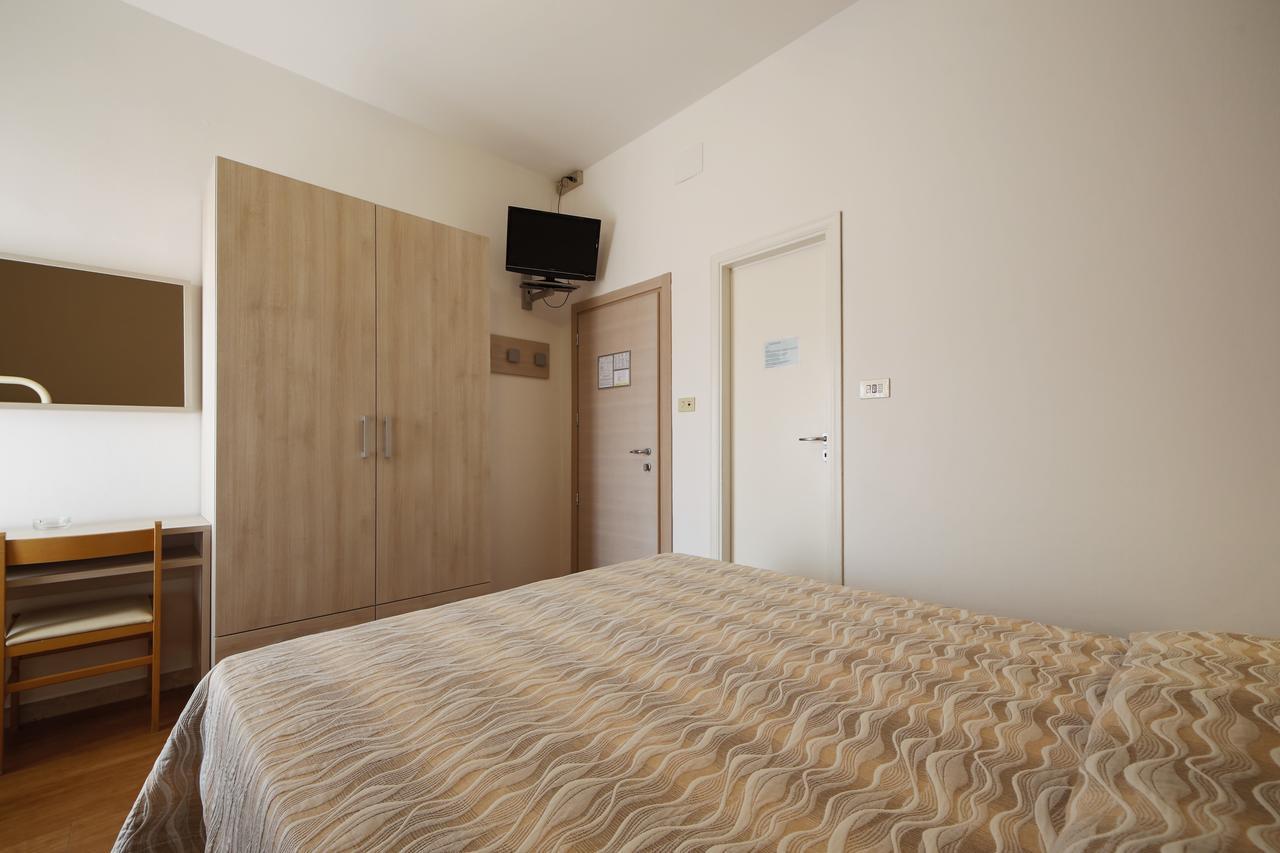Hotel Susanna Rimini Ruang foto