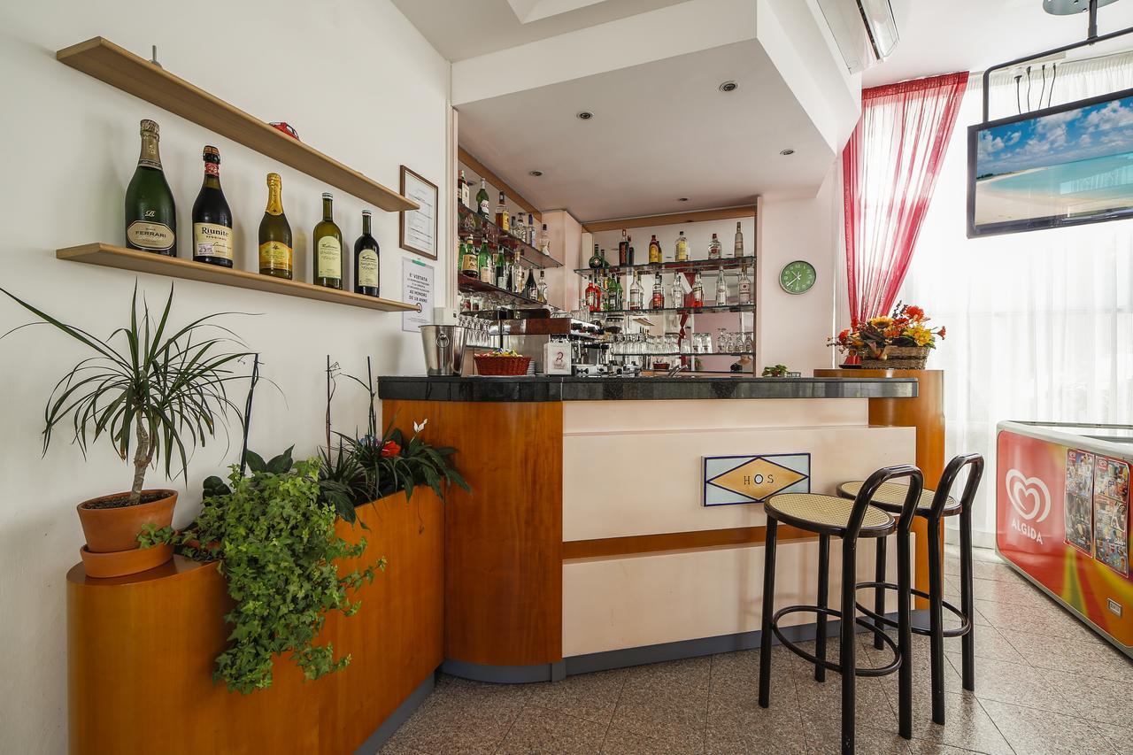 Hotel Susanna Rimini Bagian luar foto