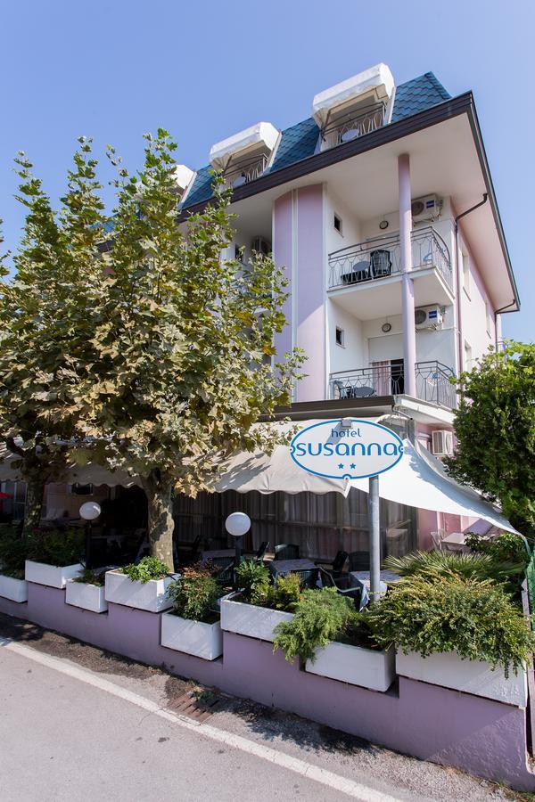 Hotel Susanna Rimini Bagian luar foto