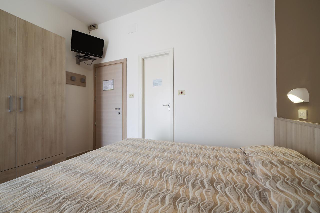 Hotel Susanna Rimini Ruang foto