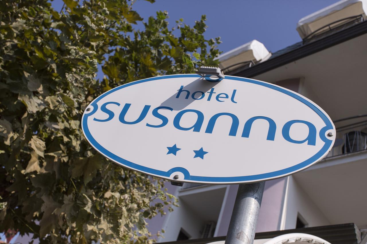 Hotel Susanna Rimini Bagian luar foto